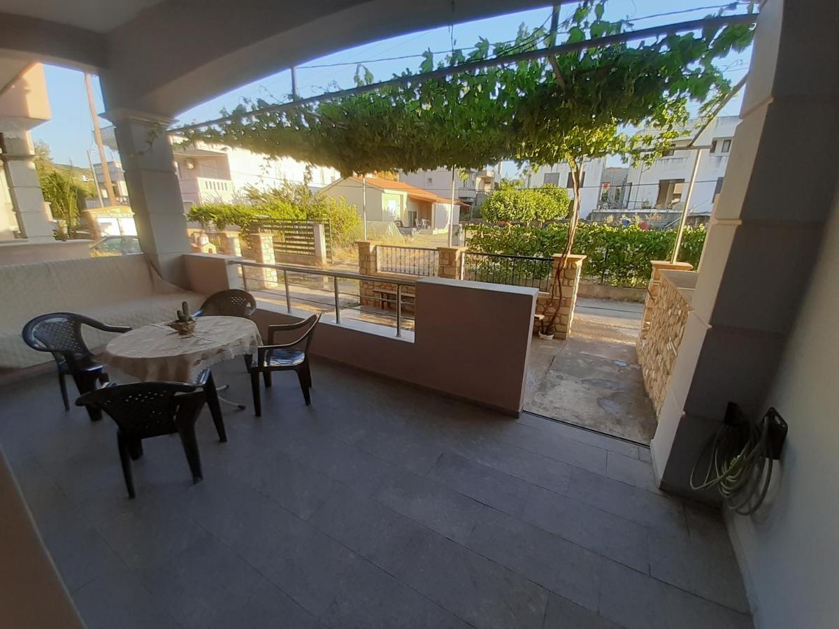Utsi Vila Ligidhes Exterior foto